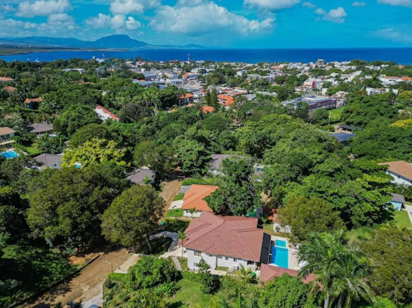 Modern 6 Bedroom Villa With Hot Tub Sosúa Vakantiehuis