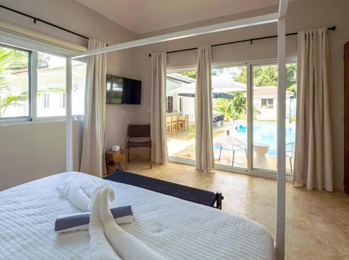Modern 6 Bedroom Villa With Hot Tub Sosúa