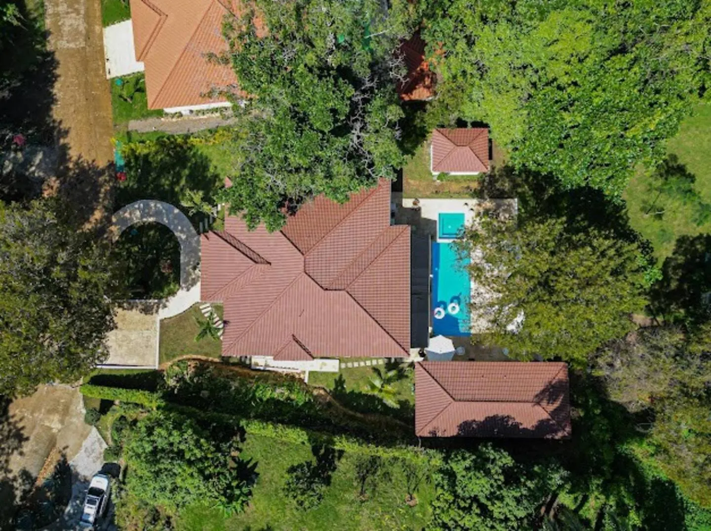 Vakantiehuis Modern 6 Bedroom Villa With Hot Tub Sosúa