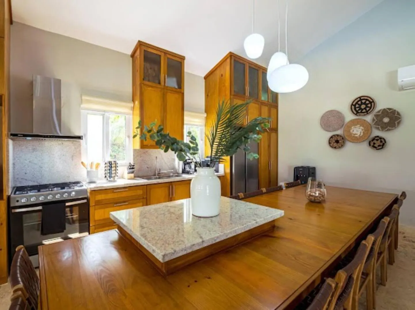 Modern 6 Bedroom Villa With Hot Tub Sosua