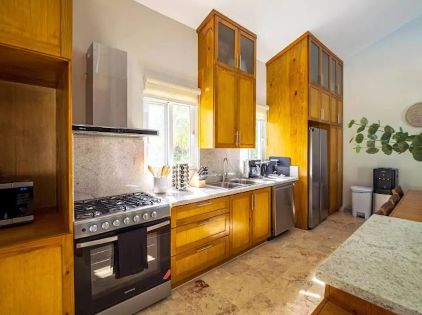 Modern 6 Bedroom Villa With Hot Tub Sosua Holiday home