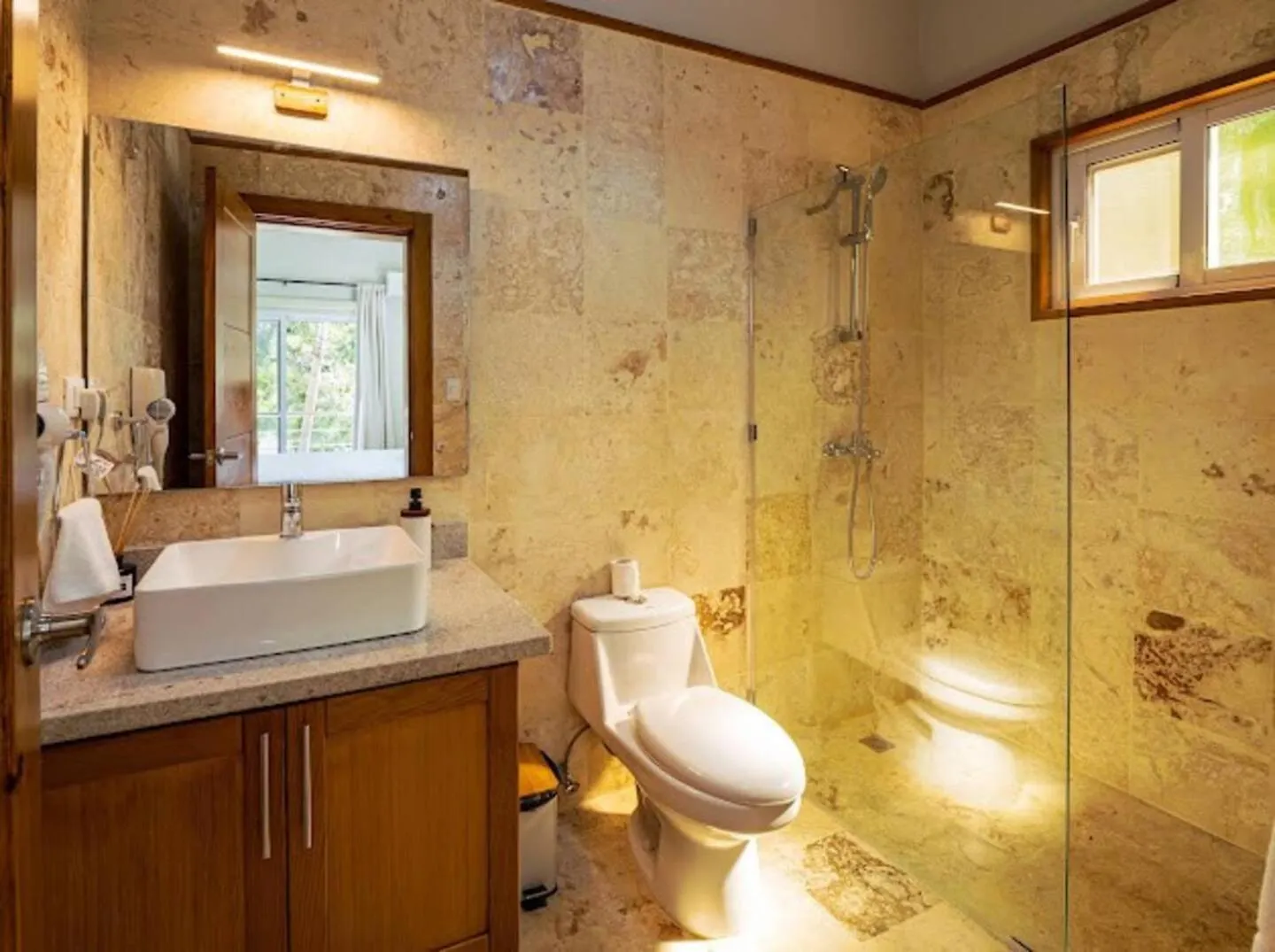 Modern 6 Bedroom Villa With Hot Tub Sosua Dominican Republic