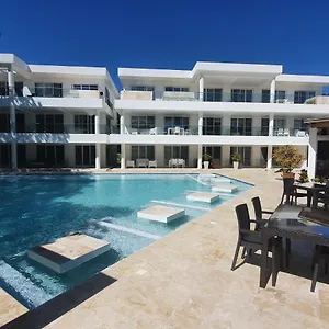 Beachwalk Boutique At Perla Marina Aparthotel